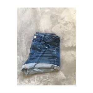American Eagle Hi Rise Shortie